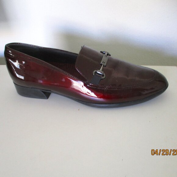 Munro American "Harrison" Womens Burgandy Wine Patent Leather Loafer - Size 11M - Picture 3 of 9